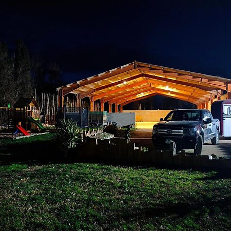 Appartement Insolite Au Ranch Wamakiti Le Soler Exteriör bild